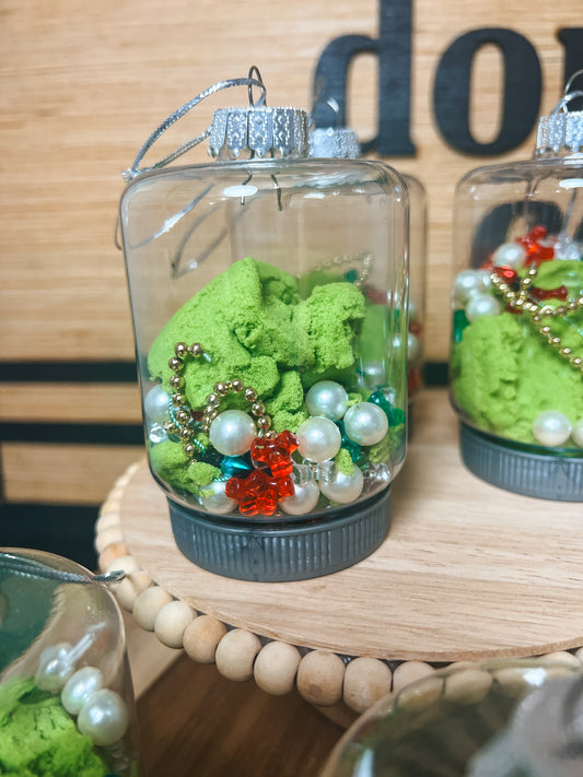 diy holiday tree sensory sand ornament